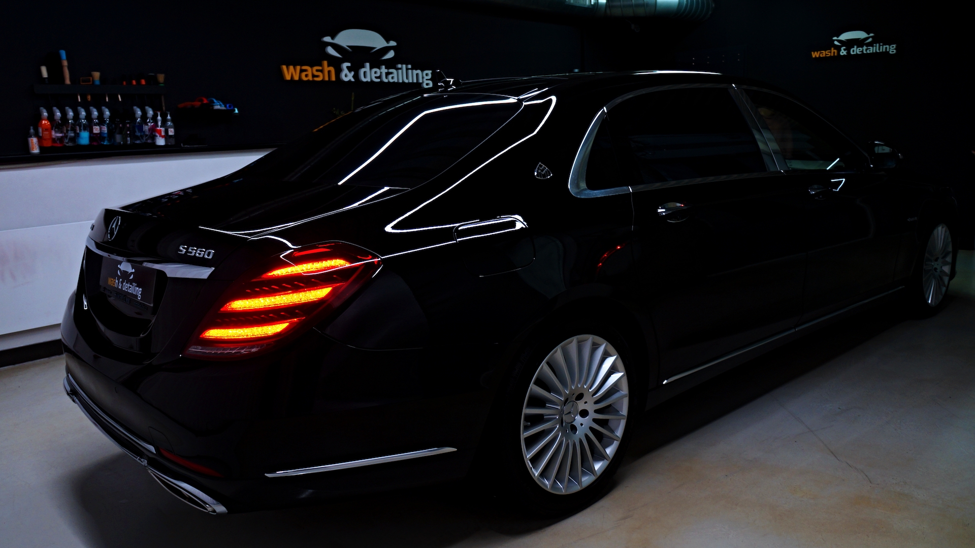 Mercedes Benz Maybach S560